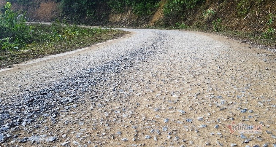 Thanh Hóa: Đường 35 tỷ đồng vừa nghiệm thu đã hư hỏng