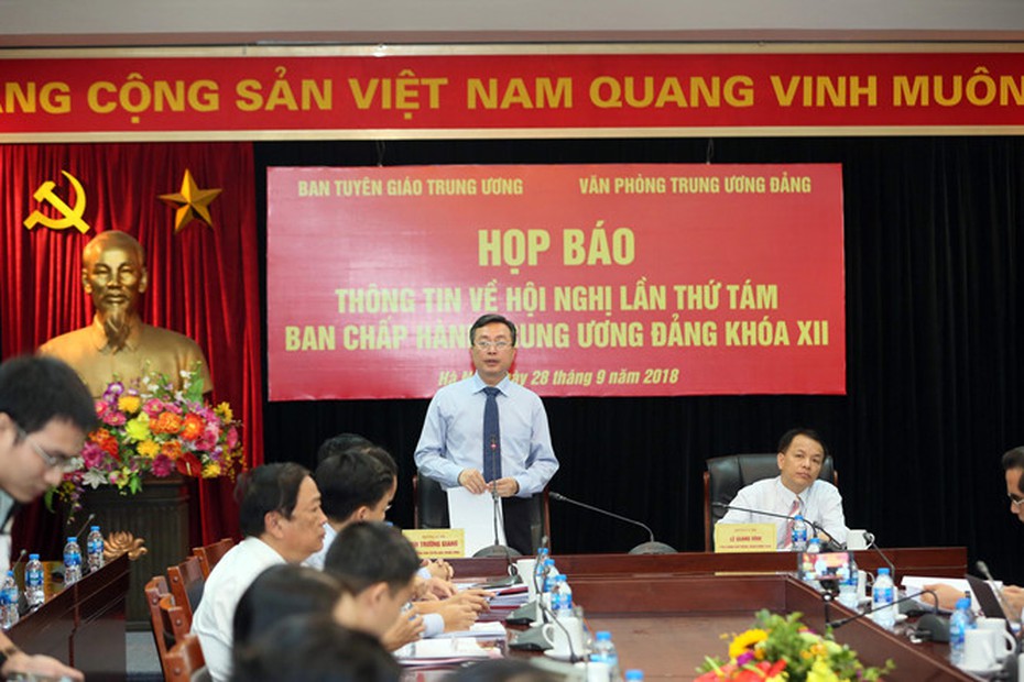 Hội nghị lần thứ 8 Ban Chấp hành Trung ương Đảng thông qua nhiều nội dung quan trọng