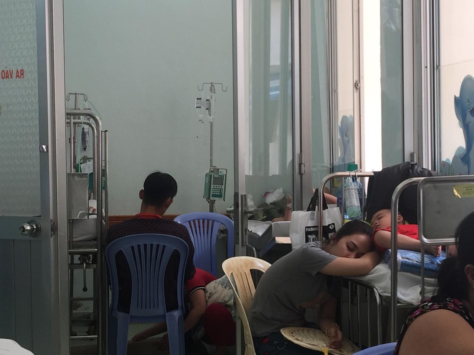 Dịch bệnh gia tăng, bộ Y tế yêu cầu họp khẩn tăng cường công tác phòng chống