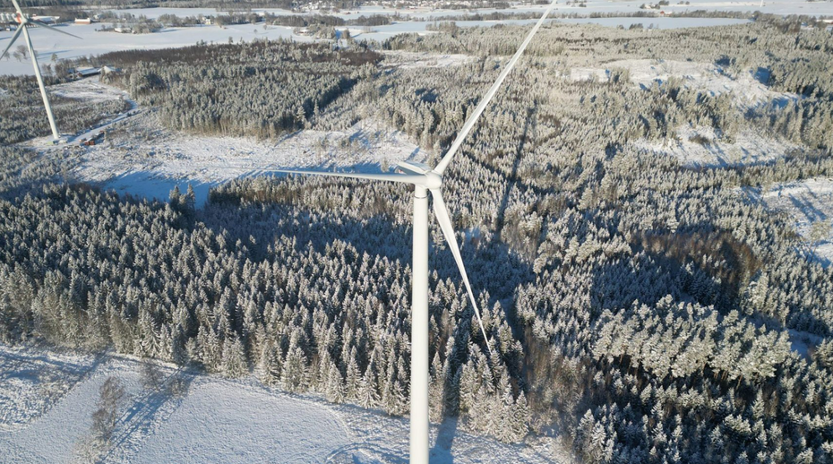 Cận cảnh tháp turbine điện gió khổng lồ bằng gỗ đầu tiên trên thế giới