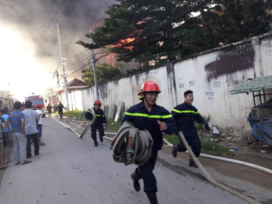 Đừng chỉ biết chửi khi thấy cháy lớn!