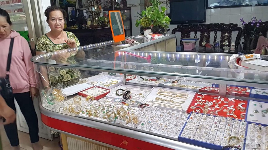 Hé lộ tình tiết bất ngờ vụ cướp tiệm vàng Kim Hồng và lời kể kinh hoàng của chủ tiệm