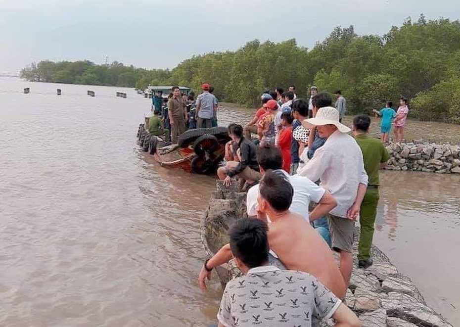 Đồng Nai: Đau lòng nam sinh lớp 7 mất tích khi tắm sông