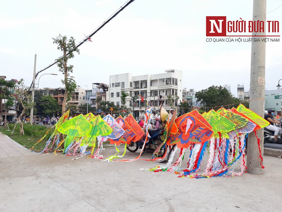 Trẻ em, người lớn hào hứng với "mùa diều" tại TP.HCM