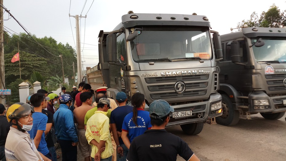 Gây tai nạn khiến 2 người thương vong, xe ben bỏ chạy nhưng không thoát