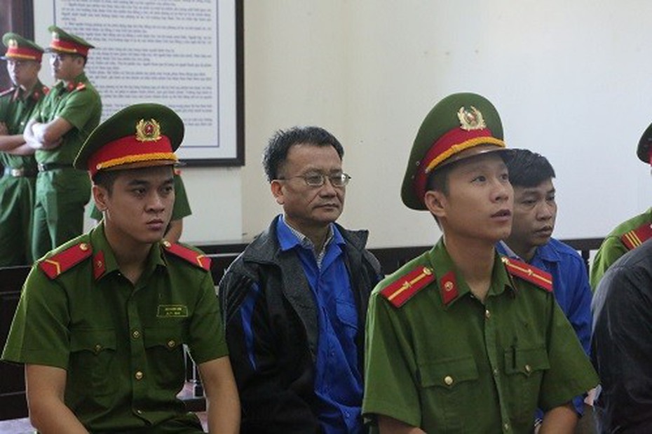 Xử vụ điểm thi Hòa Bình: Luật sư đề nghị triệu tập ông Mai Văn Trinh