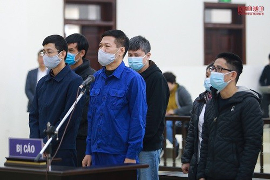 "Ăn chặn mùa covid-19", cựu Giám đốc CDC Hà Nội Nguyễn Nhật Cảm lĩnh 10 năm tù