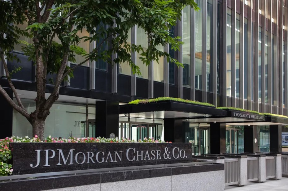 JPMorgan được gì sau khi thâu tóm ngân hàng First Republic?