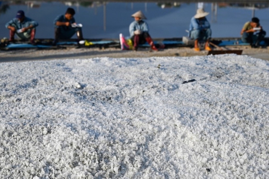 Trung Quốc: Muối “cháy hàng” sau vụ xả thải Fukushima