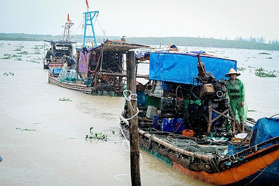 Hà Tĩnh: Phát lệnh sơ tán dân trước giờ bão Sơn Tinh đổ bộ