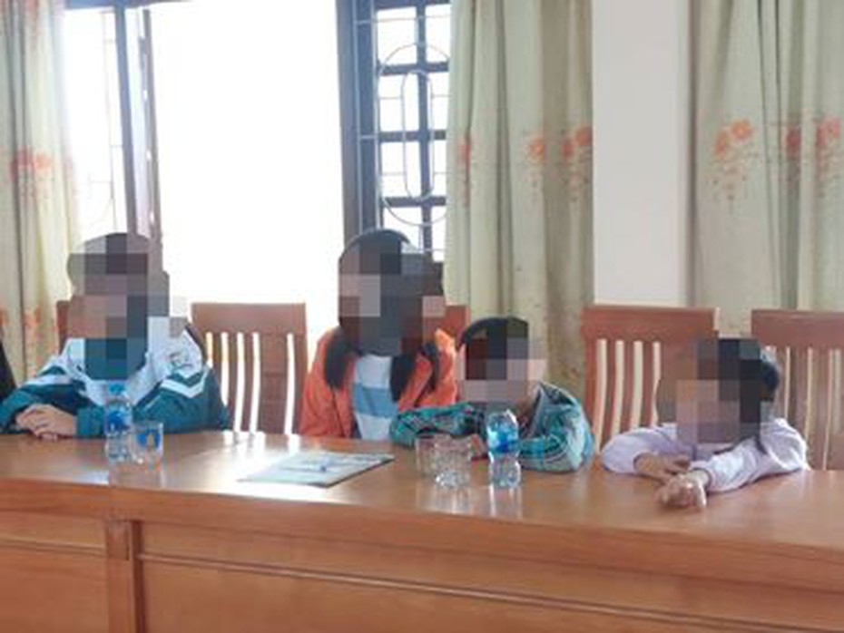 Vụ bố bạo hành 3 con nhỏ: Vợ tiết lộ chồng bỏ đi ở cùng phụ nữ khác?