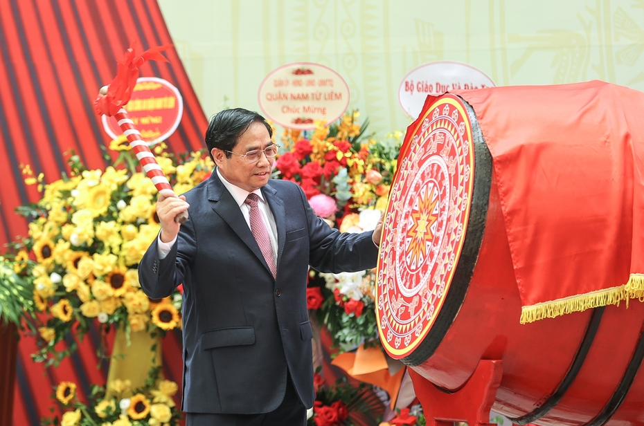 Nhà trường là nền tảng, học sinh là trung tâm, thầy cô là động lực