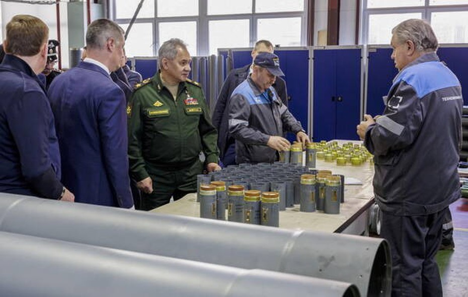 Nguyên liệu từ Ukraine vẫn đang "tuồn" sang Nga để sản xuất máy bay, tên lửa