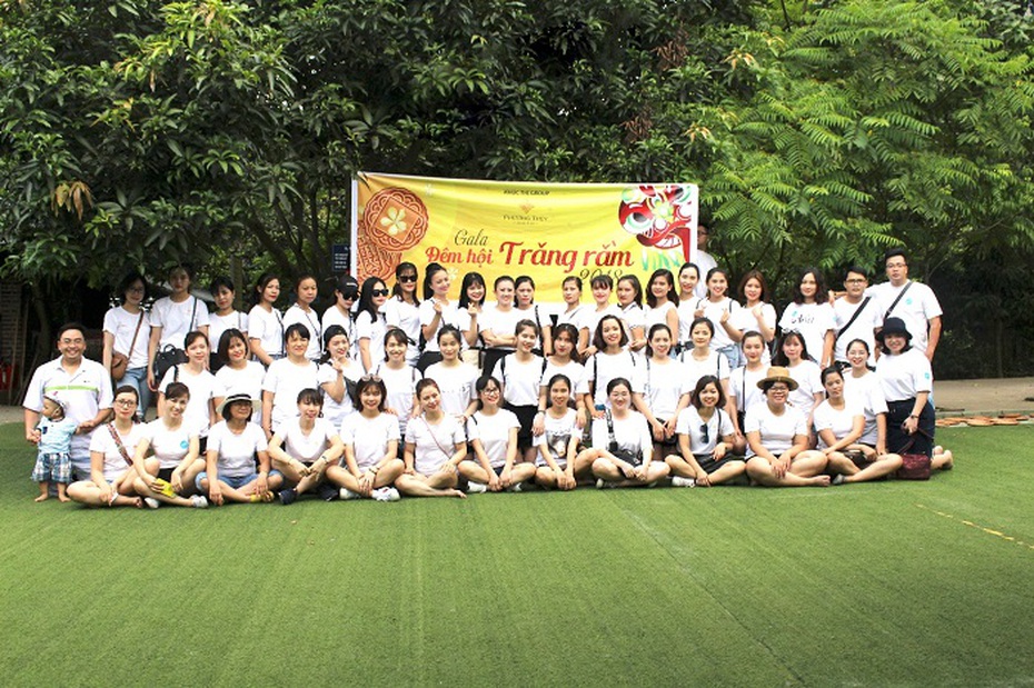 Team building Thẩm mỹ viện Phương Thúy – Học say như chơi