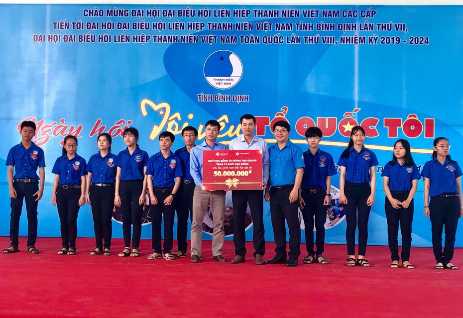 Quỹ học bổng tài năng TMS Group: Tặng học bổng trị giá 50 triệu cho học sinh vượt khó, học giỏi tại Bình Định