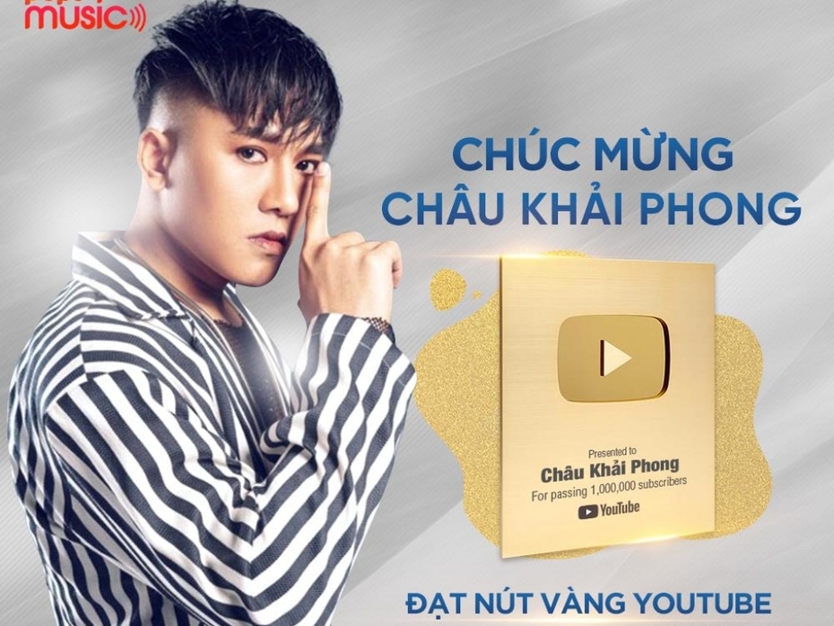 Thành viên BGK “Ngôi Sao Tiếng Hát Đại Dương” hạnh phúc nhận nút Vàng Youtube