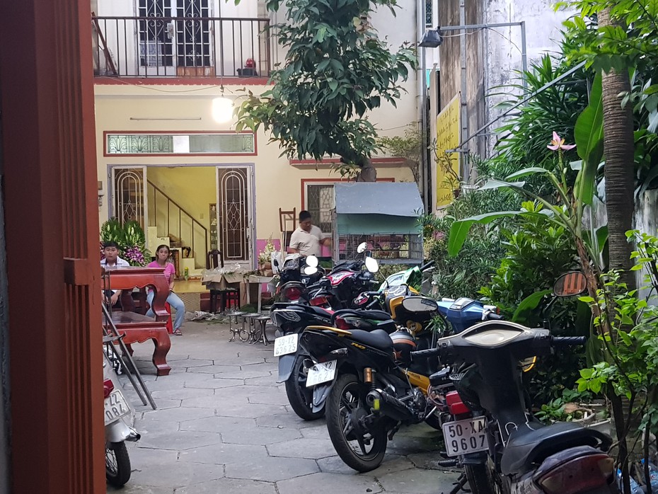 Hàng xóm nói về cái chết bất thường của 3 người trong 1 gia đình