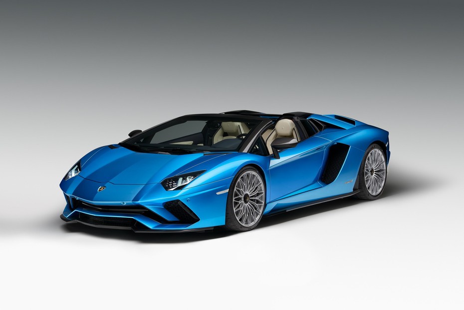 “Bò tót” mui trần Lamborghini Aventador S Roadster có giá từ 8,5 tỷ đồng