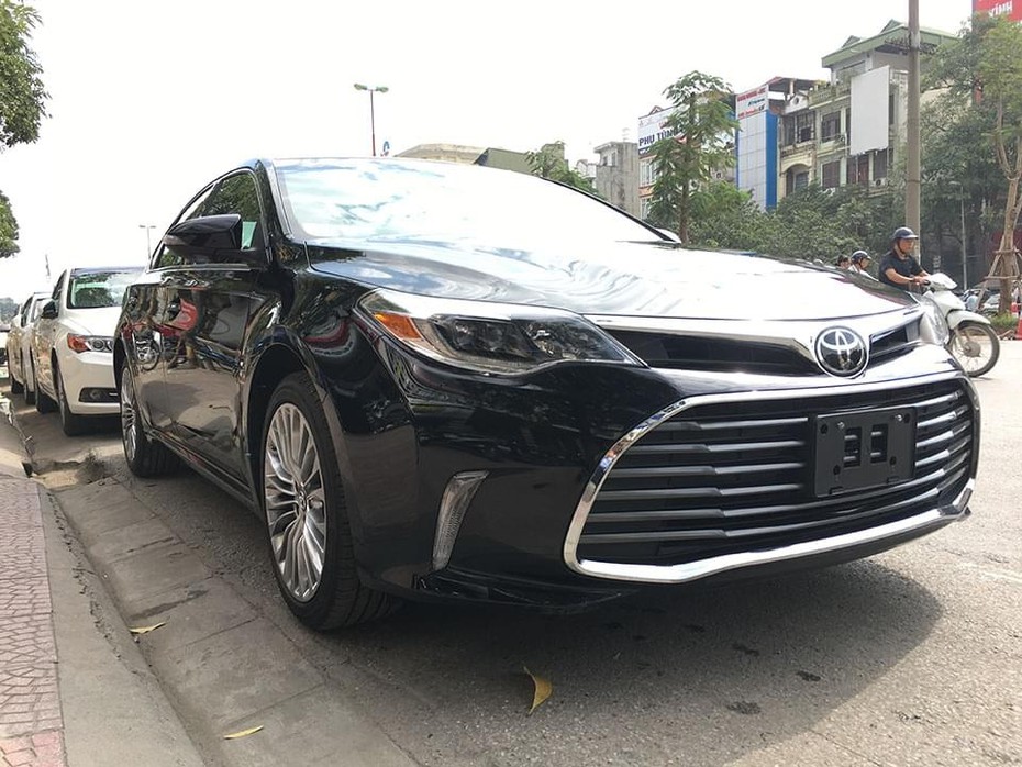 Toyota Avalon Limited sang trọng đến mức nào?