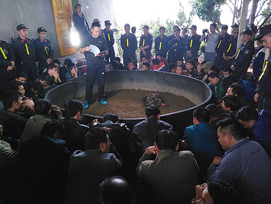 Hơn 100 cảnh sát triệt phá sới gà "khủng" ở Điện Biên
