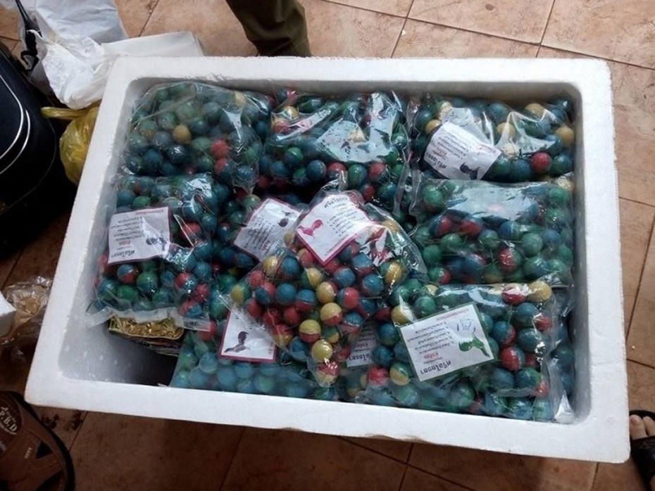 Tuyên án bị cáo giấu pháo vào hộp đựng rau, mang từ Trung Quốc về sử dụng