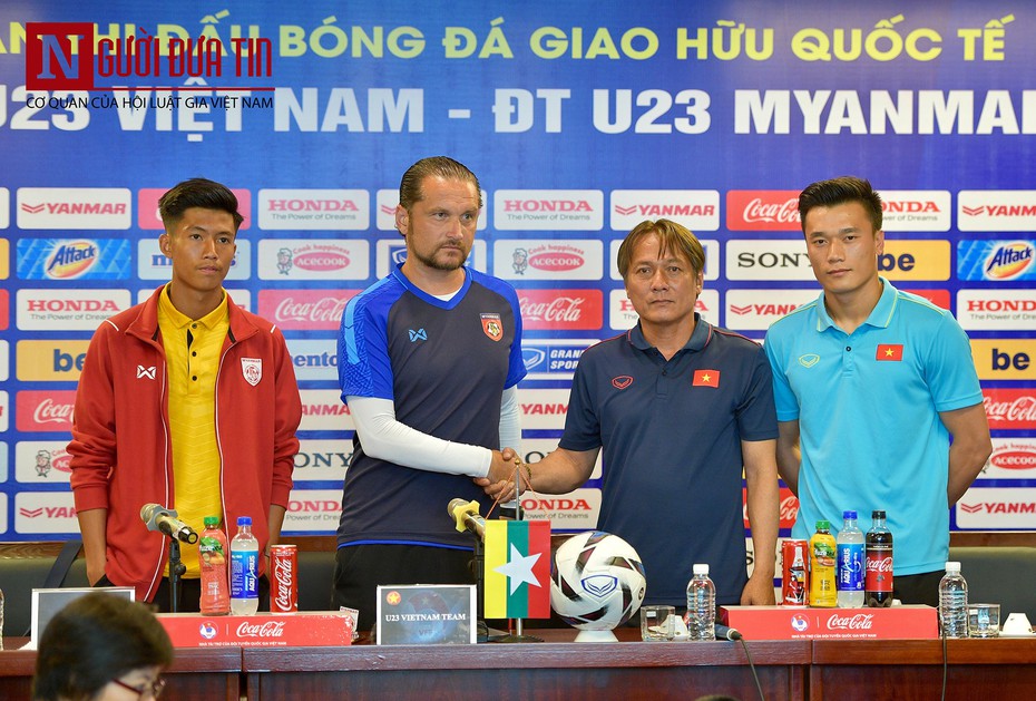 HLV Myanmar: "Việt Nam đang là đội bóng số 1 Đông nam Á"