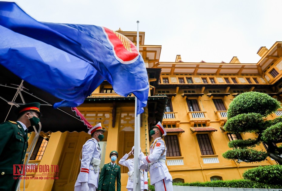 Trang nghiêm lễ thượng cờ ASEAN nhân kỷ niệm 53 năm thành lập