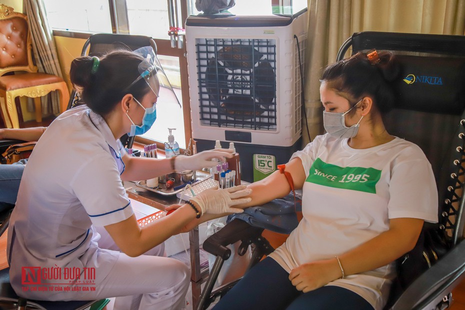 Thanh niên tham gia hiến 500 đơn vị máu trong mùa dịch Covid-19