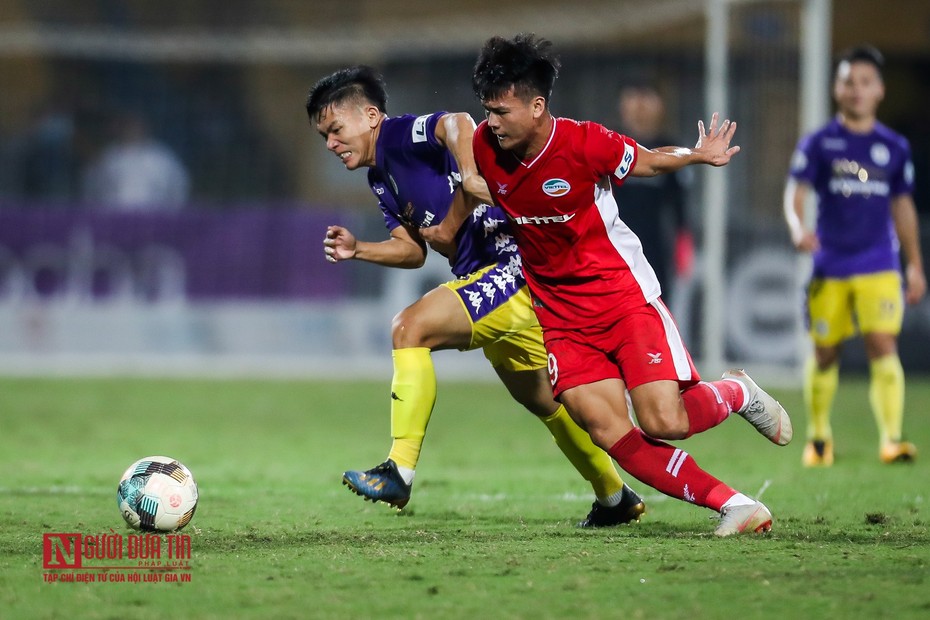 Chùm ảnh: Cầm hòa 0-0, Viettel giữ vững ngôi đầu bảng