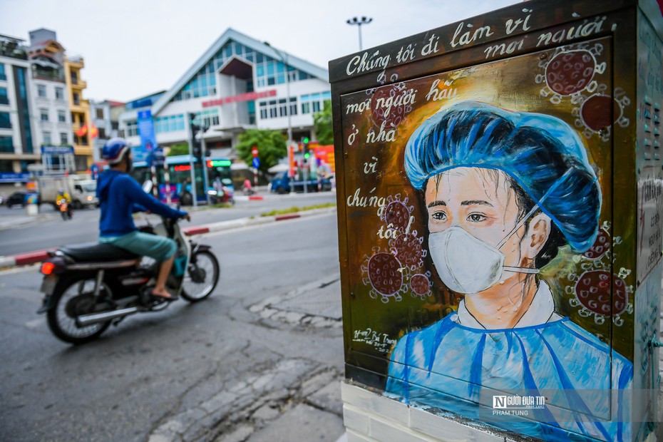 Hà Nội: Bốt điện thành tác phẩm tôn vinh “chiến sĩ áo trắng”