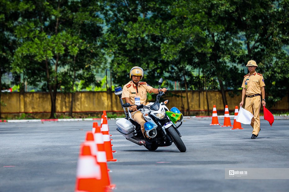 160 CSGT tranh tài lái xe mô tô, ô tô đặc chủng