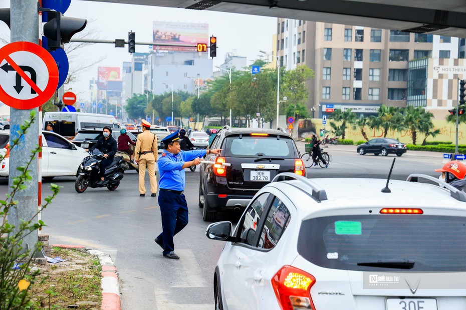 Hà Nội: Tổ chức giao thông lại tại khu vực nút giao Cổ Linh - Đàm Quang Trung