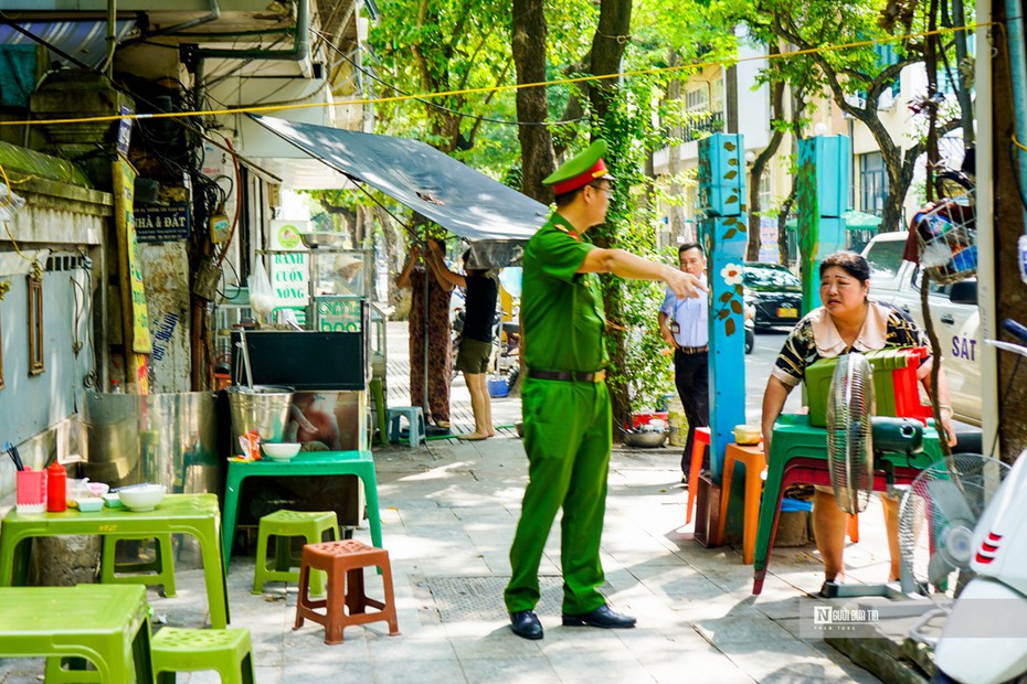 Hà Nội: Ra quân cao điểm đảm bảo trật tự đô thị chào mừng ngày 10/10