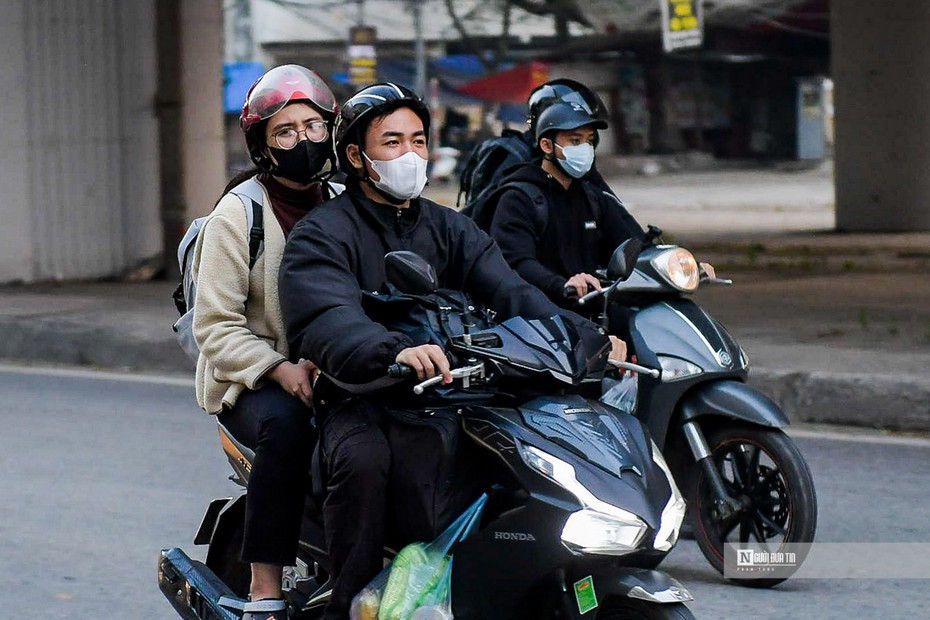 Nhiều người dân về Hà Nội từ sáng sớm ngày cuối nghỉ Tết Dương lịch