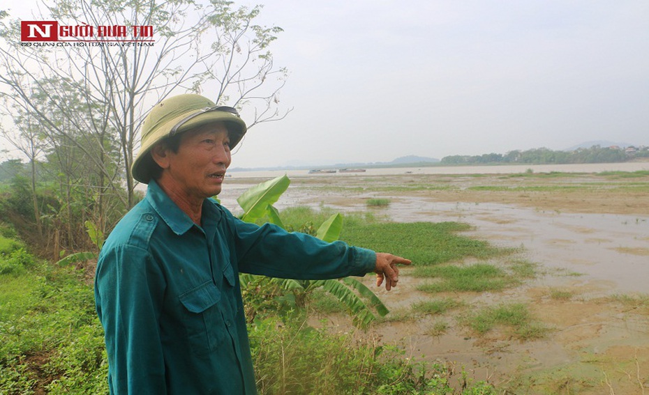 Xã cho “đầu nậu” thuê bãi bồi giữa sông, dân bắt con cáy phải đóng phí “BOT”