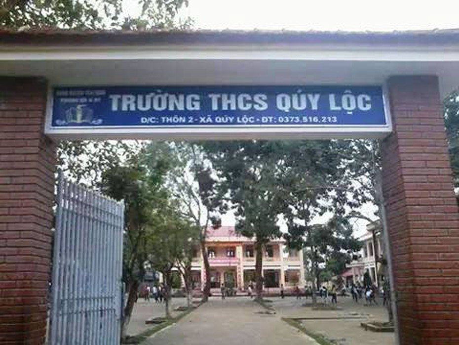 Diễn biến vụ bị tát 2 cái vì hỗn láo, học sinh gọi phụ huynh tới trường đánh khiến thầy giáo nhập viện