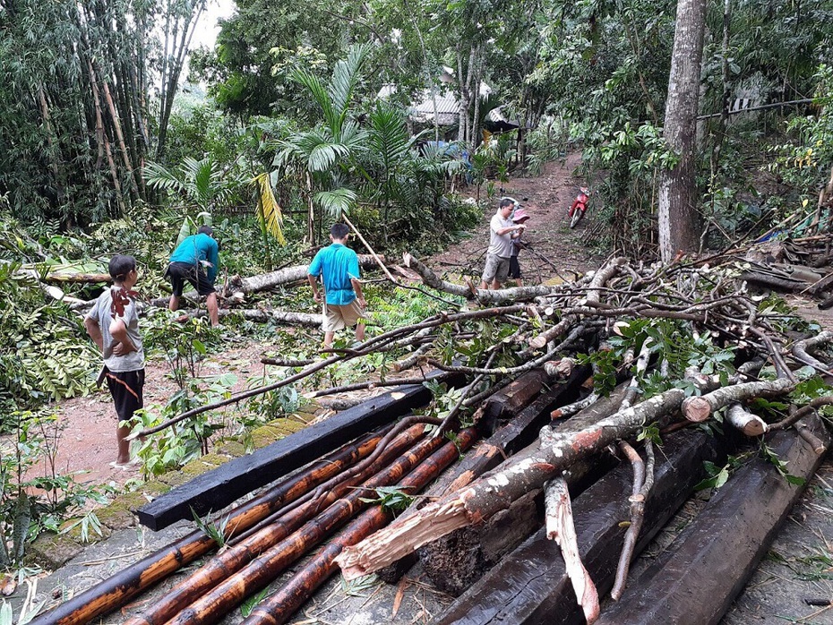 Thanh Hóa: 1 người bị núi lở đè chết, 34 nhà dân bị thiệt hại trước khi bão số 3 đổ bộ