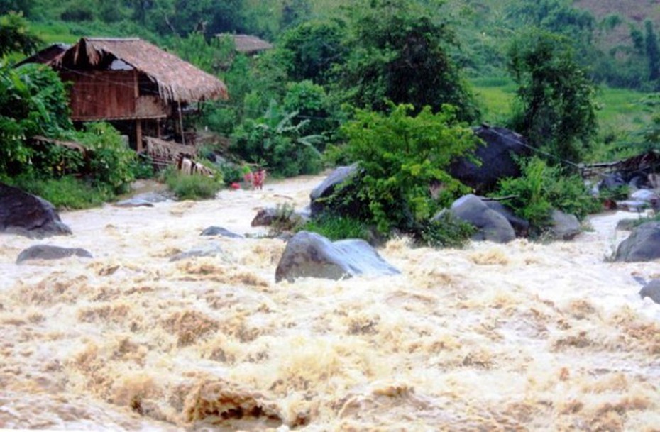 Một người dân ở Thanh Hóa bị lũ cuốn mất tích khi kiểm tra máy phát điện