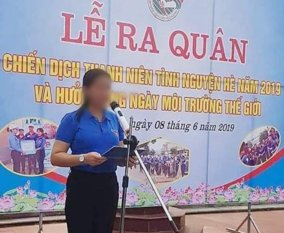 Làm quy trình để cách chức Bí thư huyện Đoàn có 2 con riêng