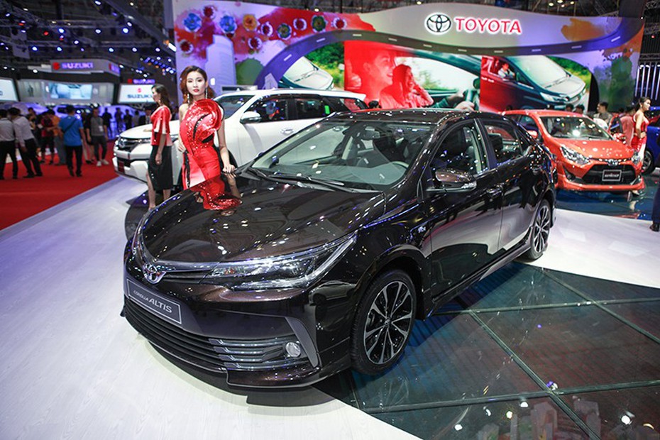 TMV công bố gía bán lẻ các mẫu xe Toyota CKD năm 2018