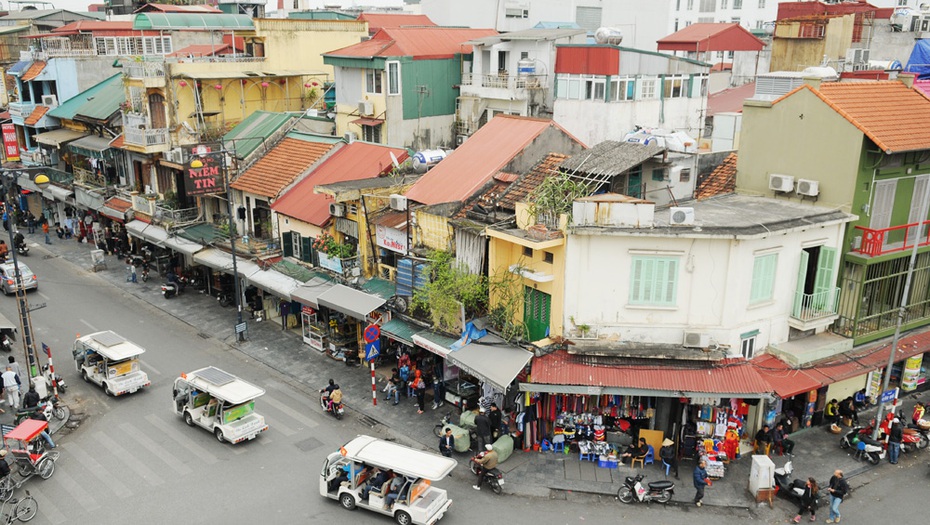 Mùa hè "ác mộng" trong những ngôi nhà vài mét vuông ở phố cổ Hà Nội