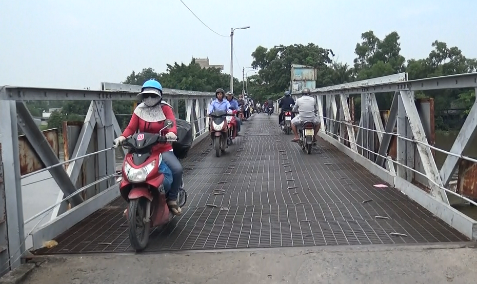 Tháo dỡ cầu sắt Phú Long, "gánh nặng" giao thông lên Bình Dương?