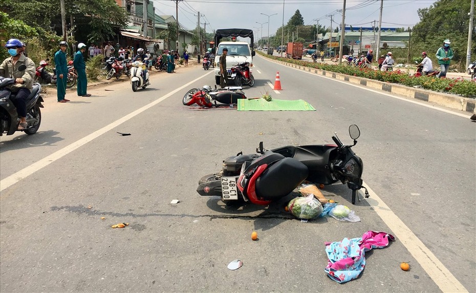 Bình Dương: Tai nạn giao thông, 3 người thương vong