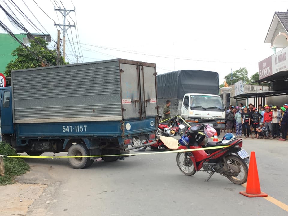 Thiếu niên 17 tuổi tử vong dưới bánh xe tải khi đi sinh nhật bạn