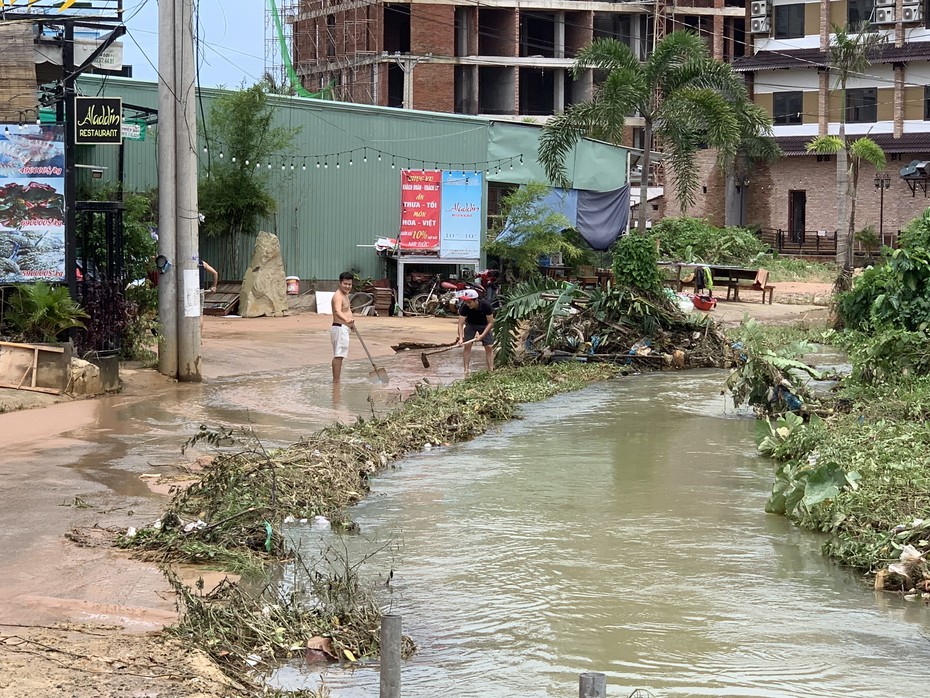 Chùm ảnh: Đảo ngọc Phú Quốc sau những ngày chìm trong "biển nước"