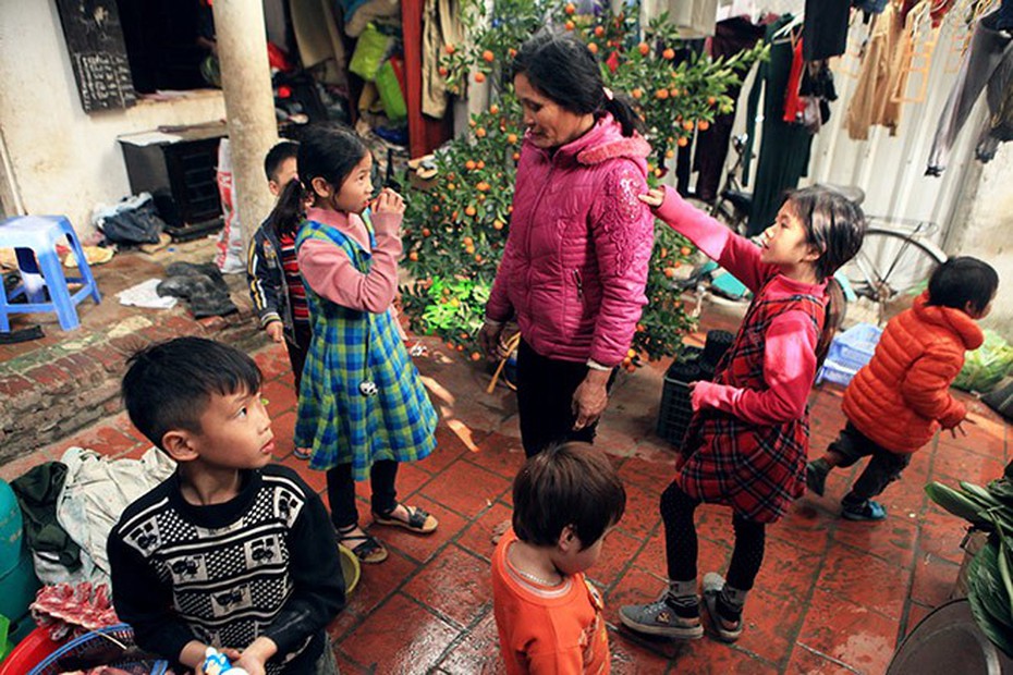Bà mẹ sinh 14 con ở Hà Nội: “30 năm nay, tôi chưa có cái Tết nào vui”