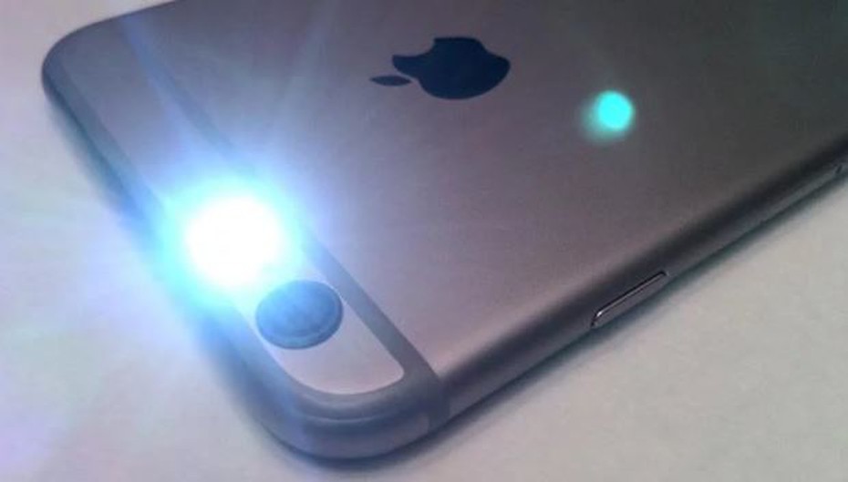 Mách nhỏ người dùng iPhone cách cài đặt thông báo cuộc gọi, tin nhắn bằng đèn Flash