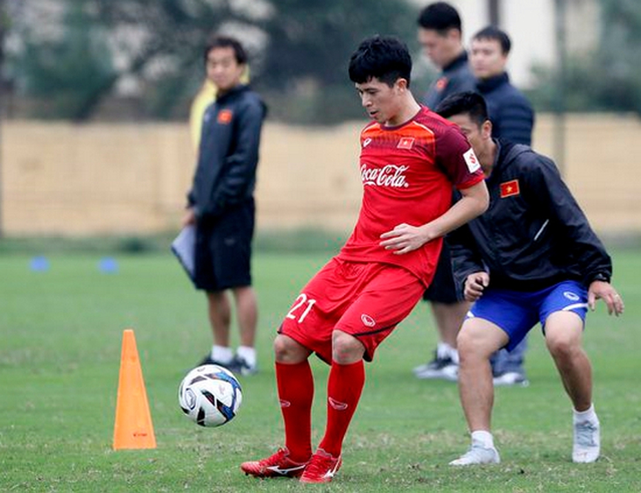 Đình Trọng hội quân U23 Việt Nam, cùng đồng đội tập luyện cho U23 châu Á 2020