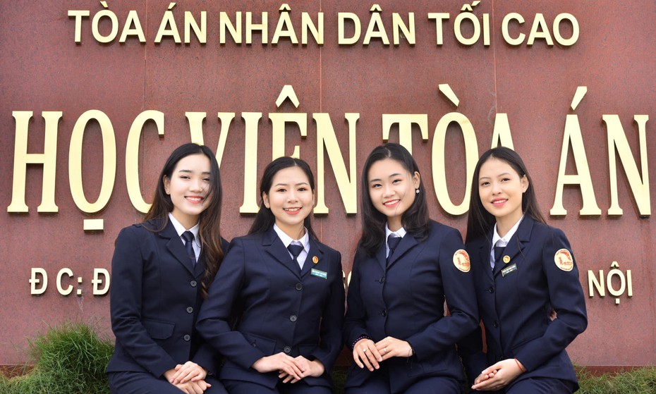 Học viện Tòa án không tuyển nữ sinh nặng quá 60kg