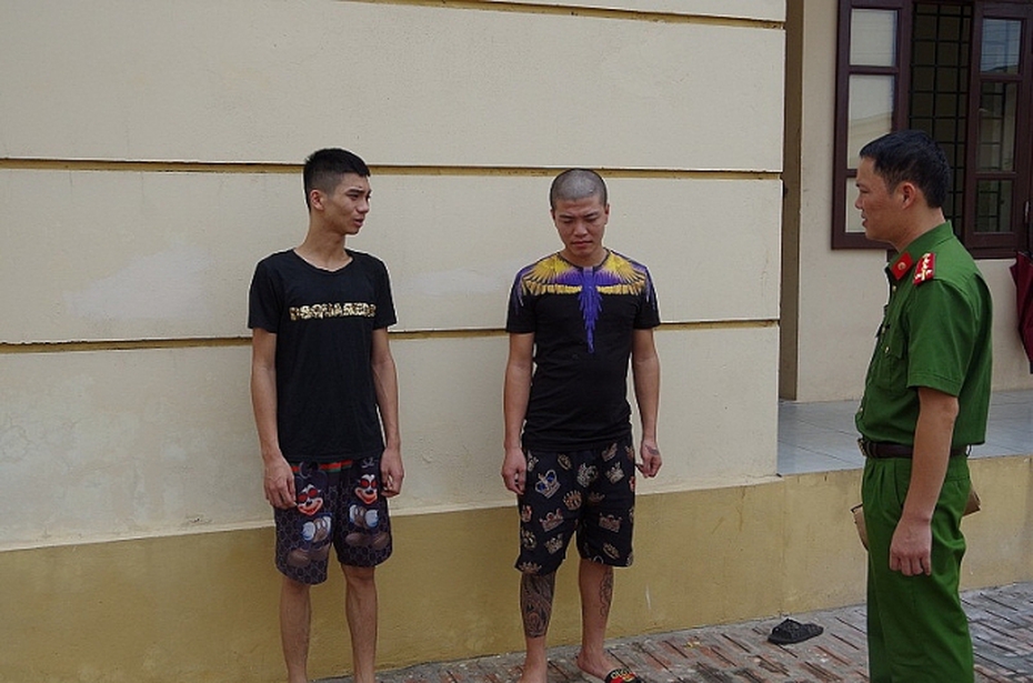 Hưng Yên: Khởi tố nhóm thanh niên côn đồ dùng súng tự chế bắn vào nhà dân